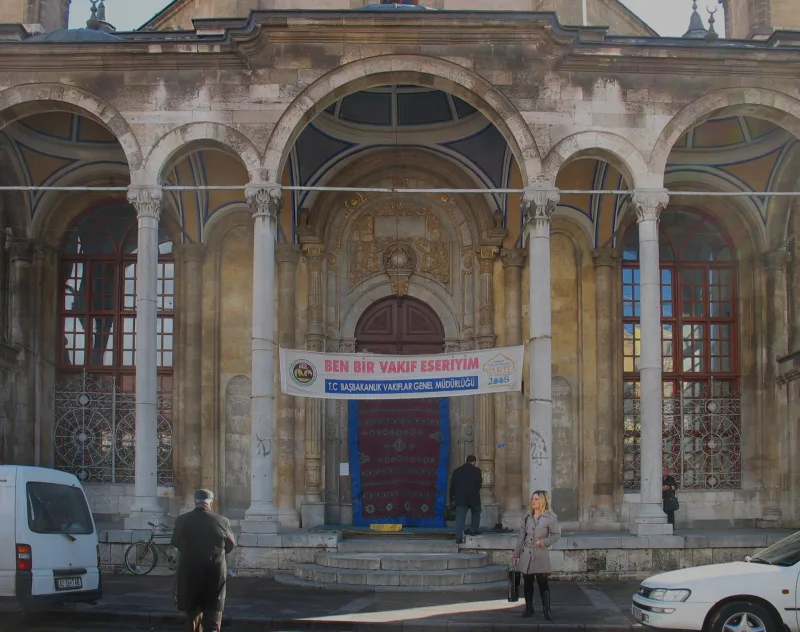 Die Aziziye-Moschee in Konya – einzigartige Minarette in der Türkei